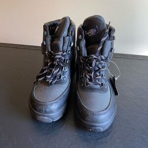 Vasque Skywalk Grey/Black Outdoor Hiking Men’s Boots with Patterned Laces, Sz 7